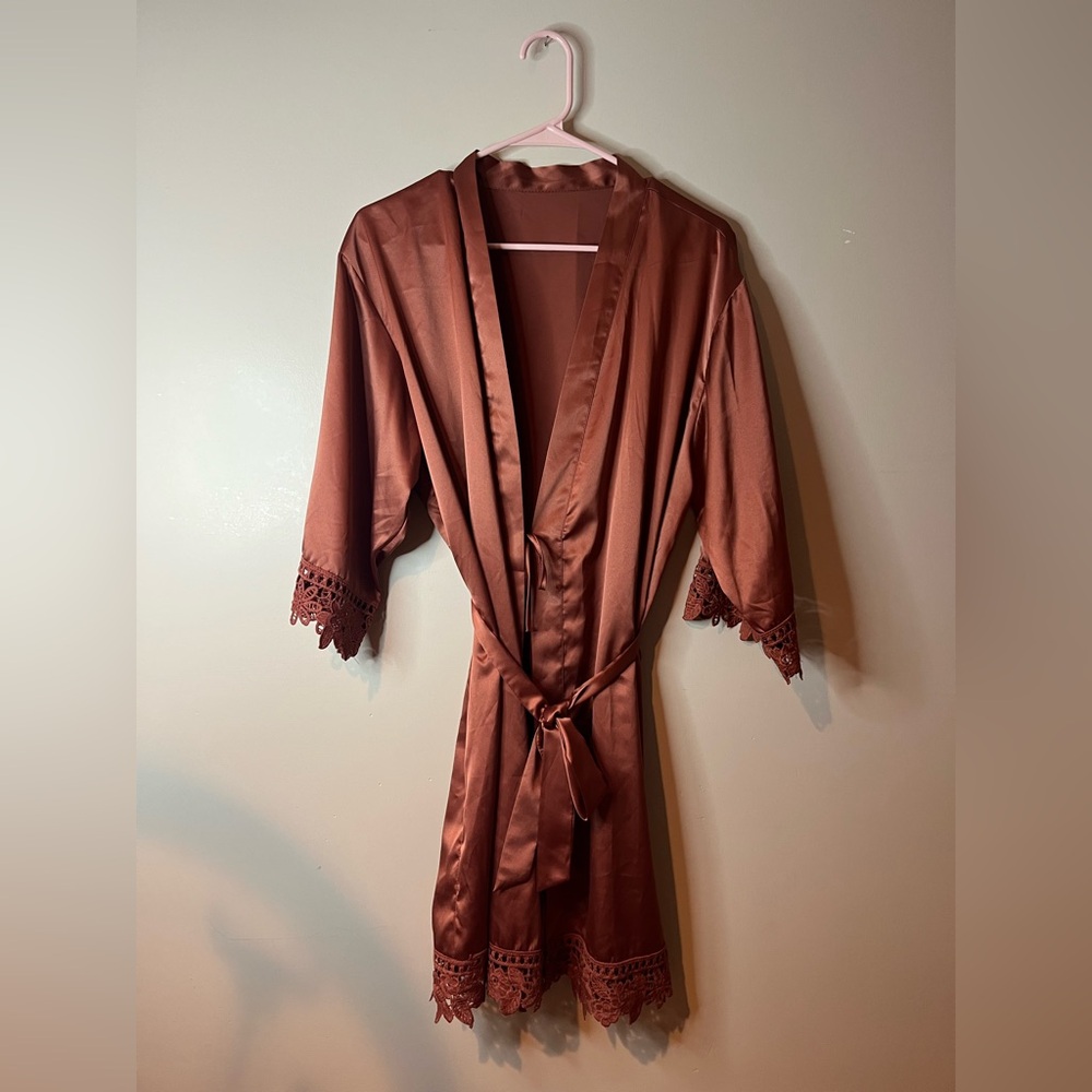 Amazon Essentials Copper Lace Trim Sateen Robe NWOT